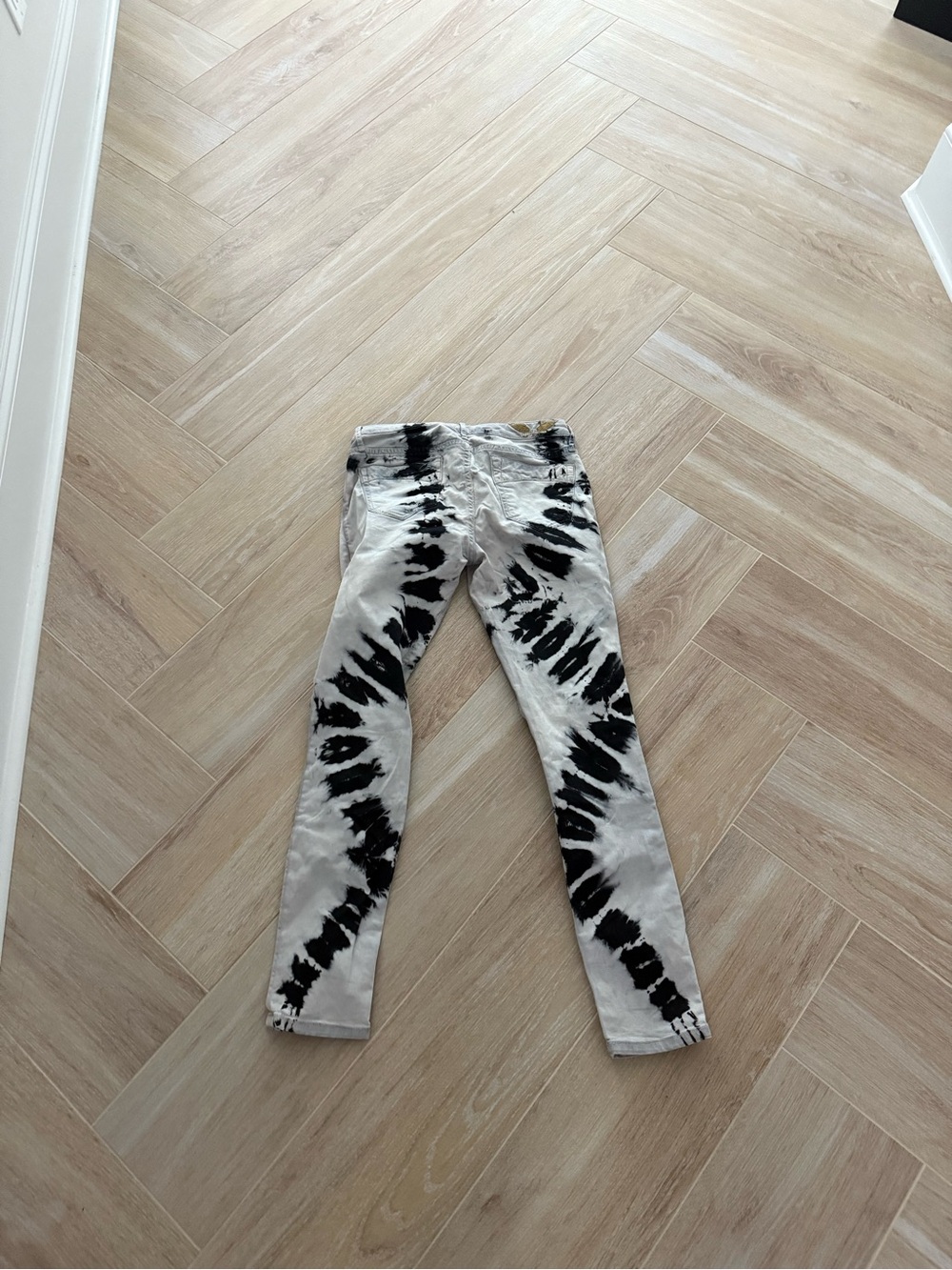 Robin's Jean Black & White Tie-Dye Skinny Jeans